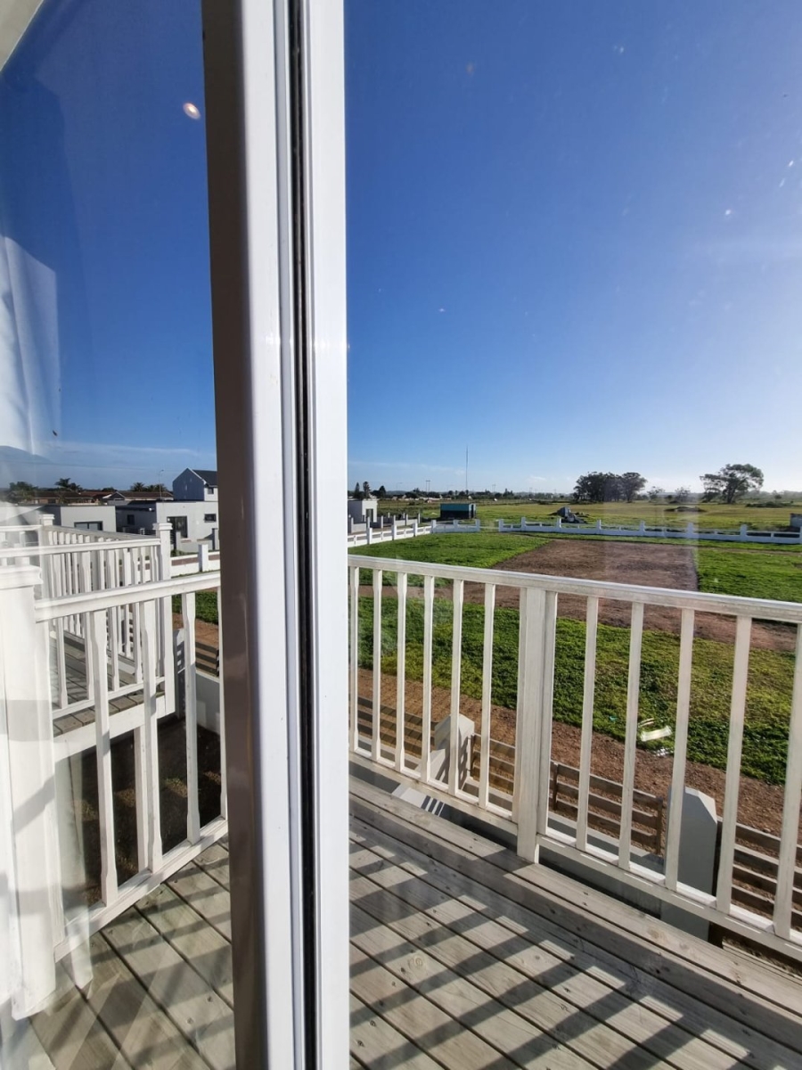 To Let 2 Bedroom Property for Rent in Parsonsvlei Eastern Cape